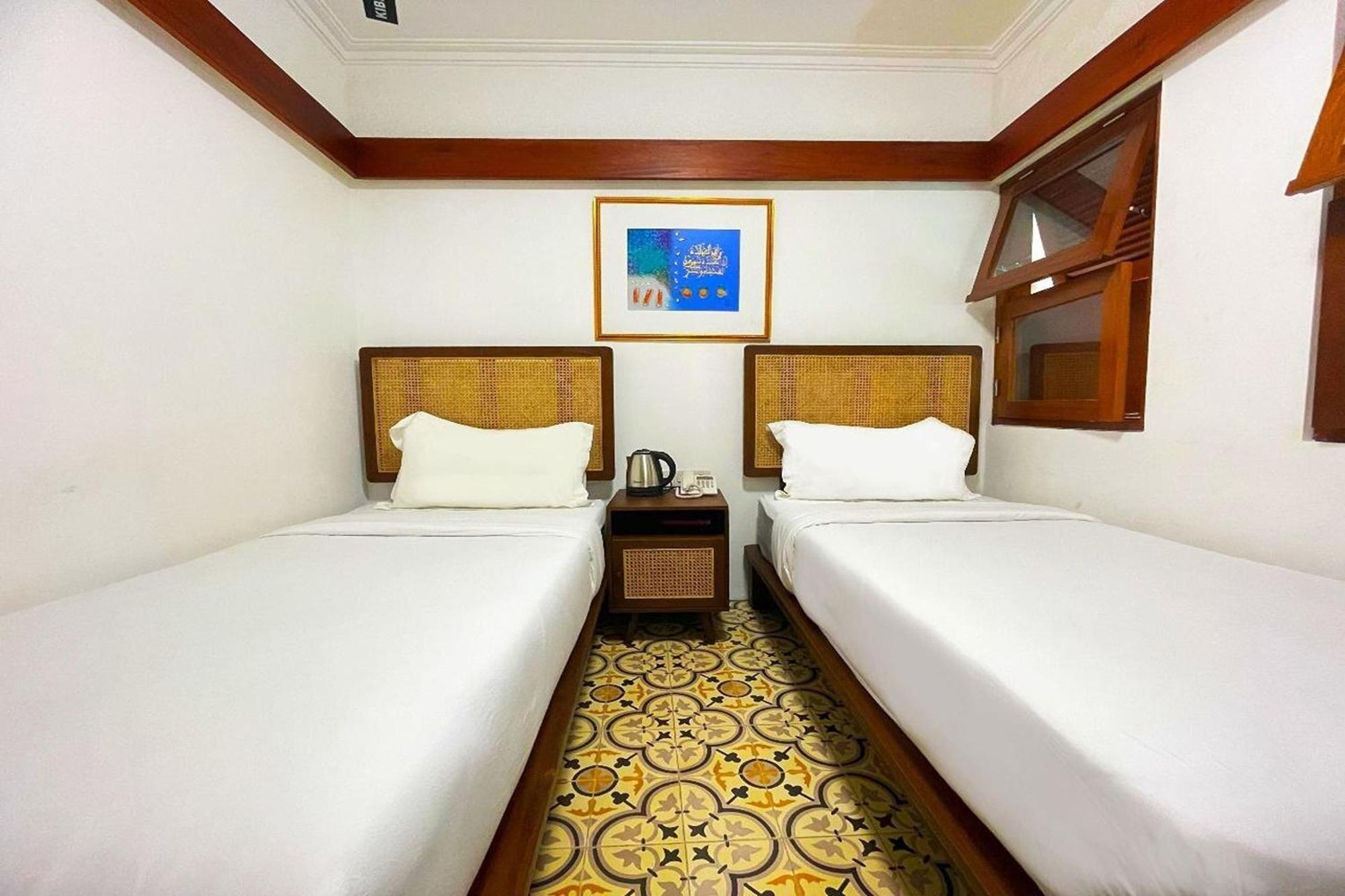 Hotel Emaki Bumi Singgah à Bandung Extérieur photo